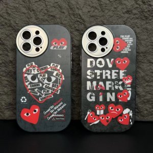 大人気 COMME des GARCONS / コムデギャルソン iPhone 14/14 Pro/14 Pro Max/13/13 Pro/13 Pro Max/12/12 Pro/12 Pro Max/11 ケース 人気おすすめ 芸能人愛用[#case202308099]